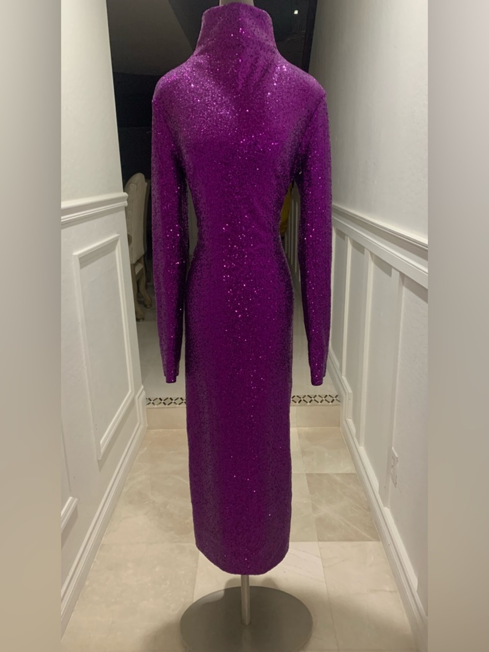 AKRIS Sequin Long Sleeve Turtleneck Midi Dress In Magenta Size 6 US
$3590